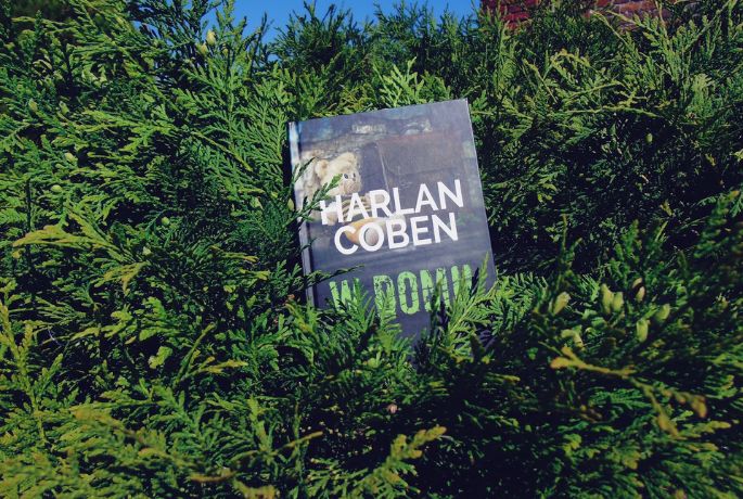 Harlan Coben „W domu ” | Tajemnica z przeszłości