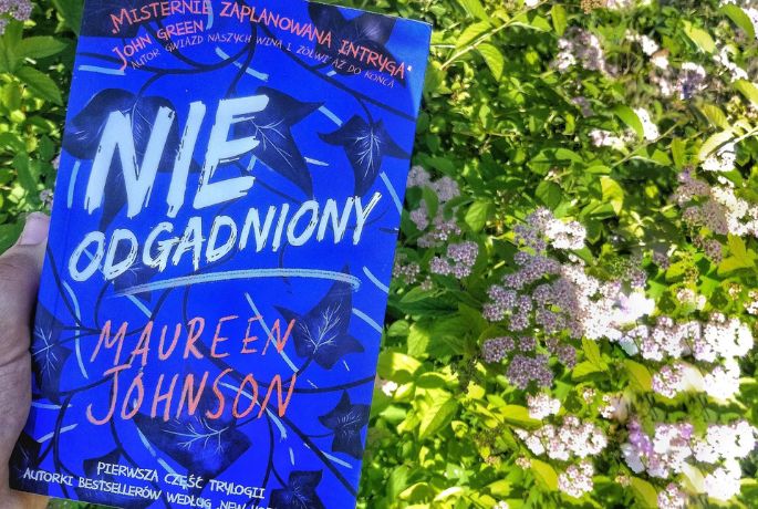 Witajcie w Akademii Ellinghama | Maureen Johnson „Nieodgadniony”