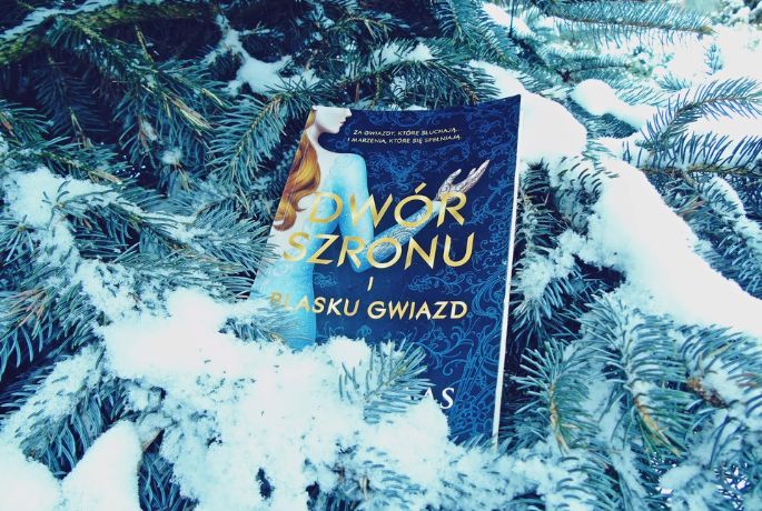 O książce, która nie powinna powstać, czyli jak pić w święto Przesilenia. | „Dwór Szronu i blasku Gwiazd” Sarah J. Mass