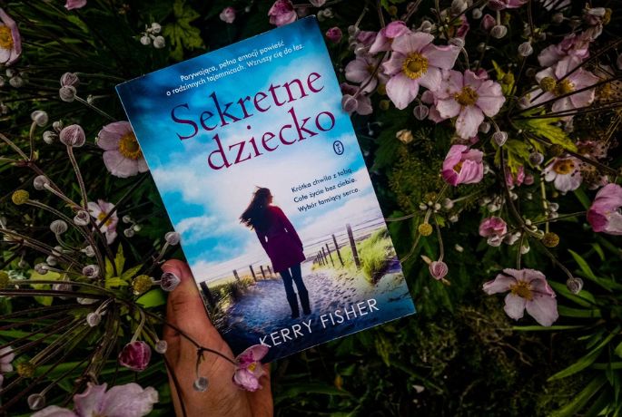 Destrukcyjna tajemnica | Kerry Fisher „Sekretne dziecko”